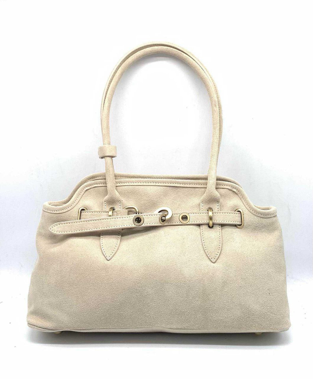Sac à main élégant en daim aux détails raffinés