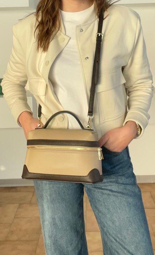 Sac bandoulière compact en cuir avec poignée supérieure