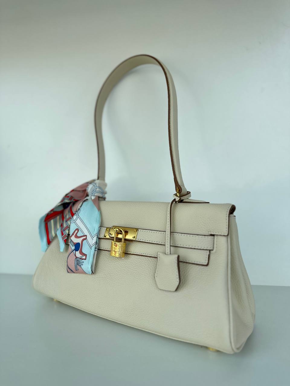 Sac en cuir haut de gamme avec fermeture à cadenas originale, fabriqué en Italie