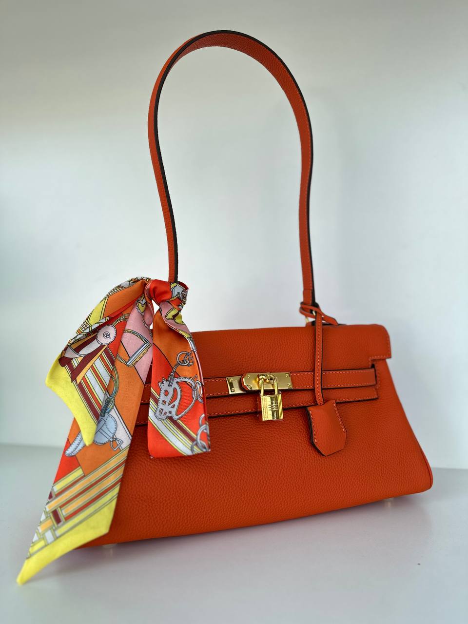 Sac en cuir haut de gamme avec fermeture à cadenas originale, fabriqué en Italie