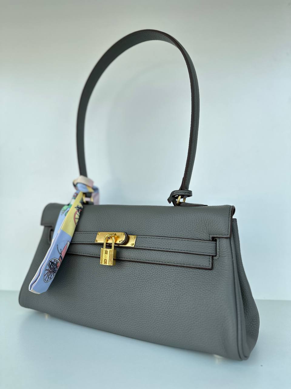 Sac en cuir haut de gamme avec fermeture à cadenas originale, fabriqué en Italie