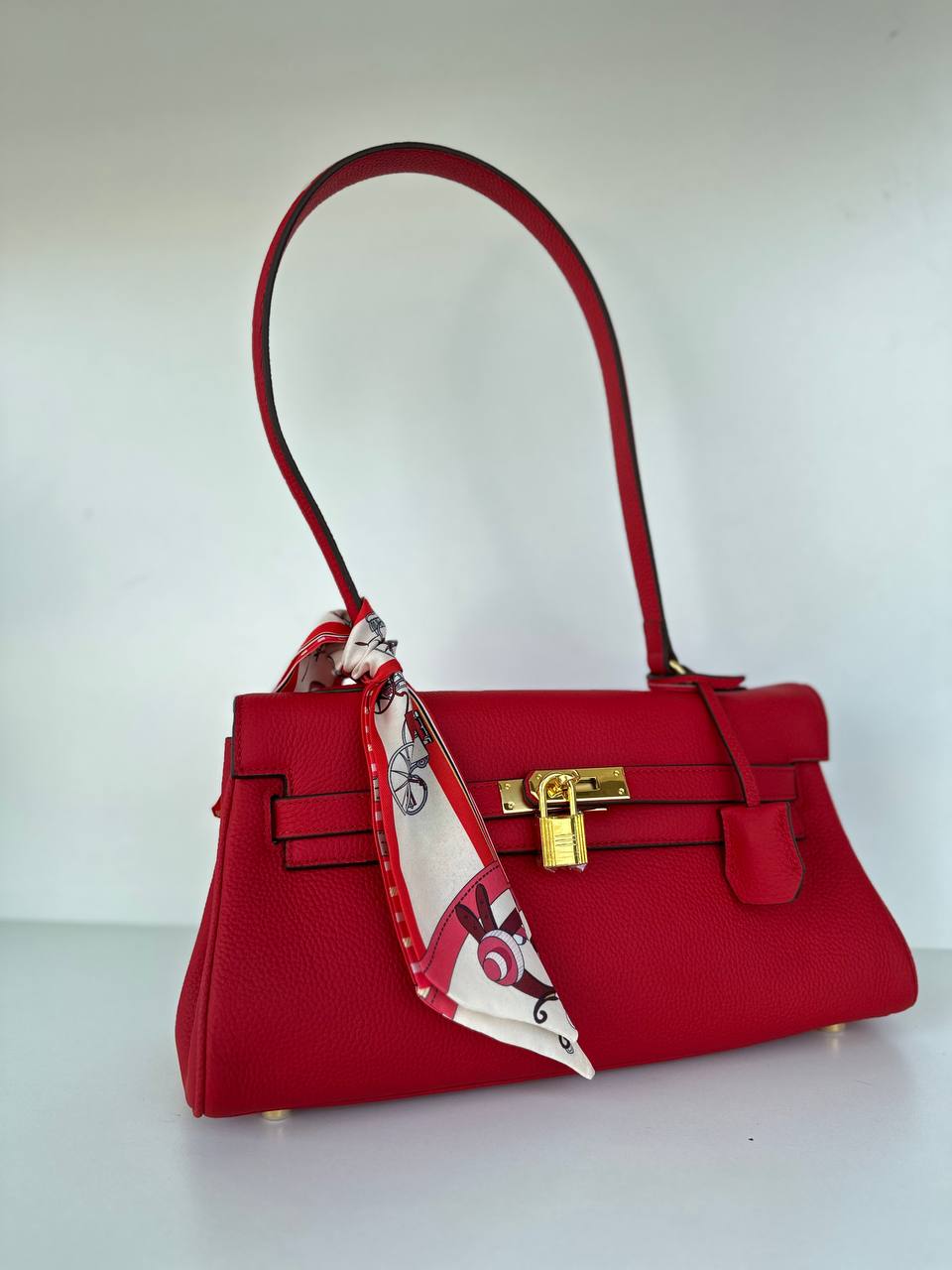 Sac en cuir haut de gamme avec fermeture à cadenas originale, fabriqué en Italie