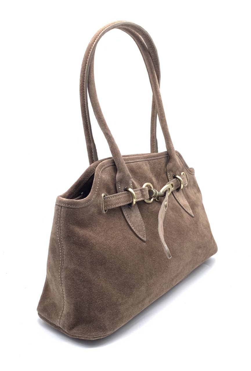 Sac à main élégant en daim aux détails raffinés